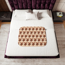 Load image into Gallery viewer, Vizsla Pattern Sherpa Blanket | Cozy Beige V Print Throw